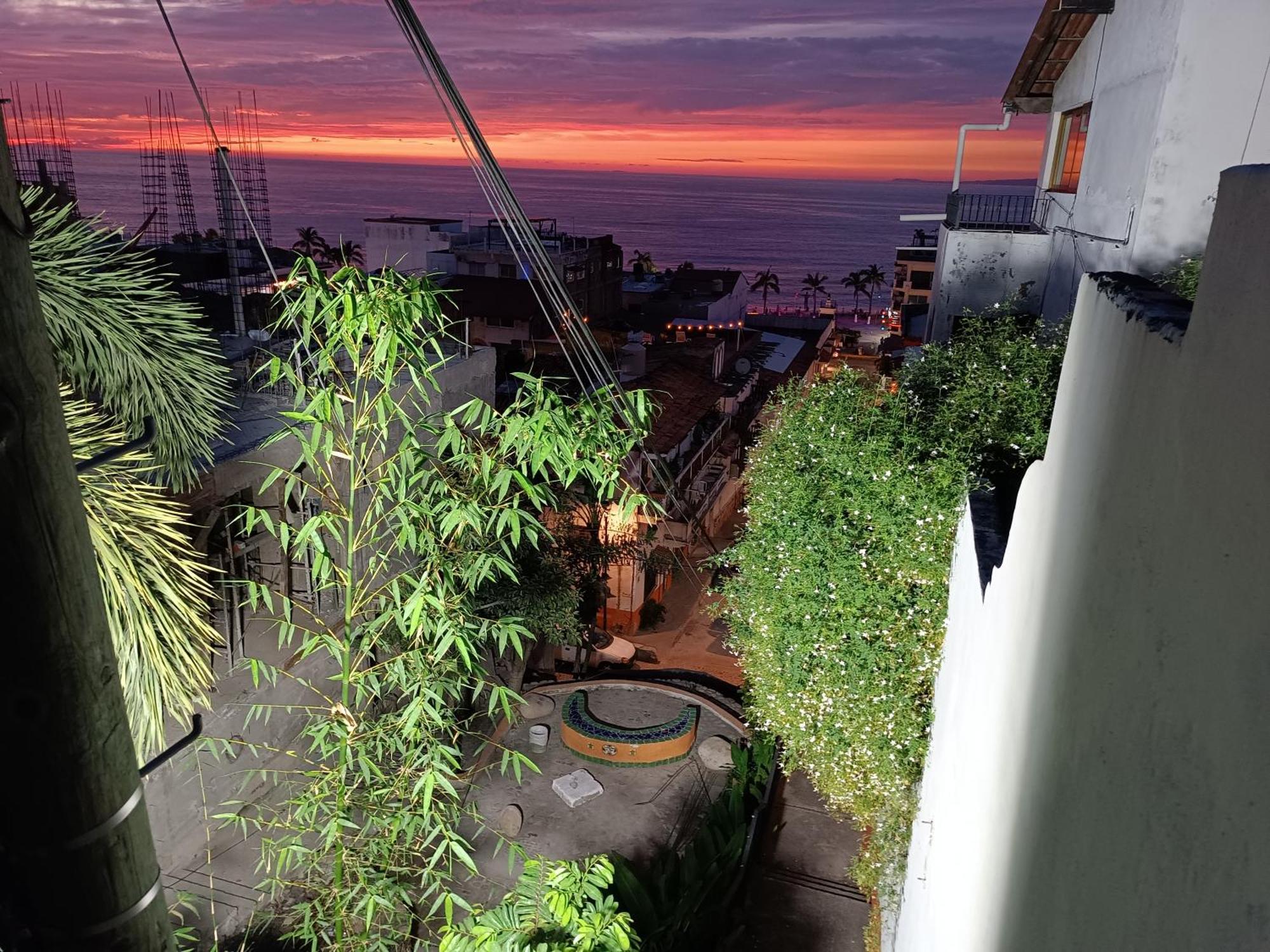 Estudio Y Terraza Con Vista Al Mar Por El Malecon Apartment Puerto Vallarta Exterior photo